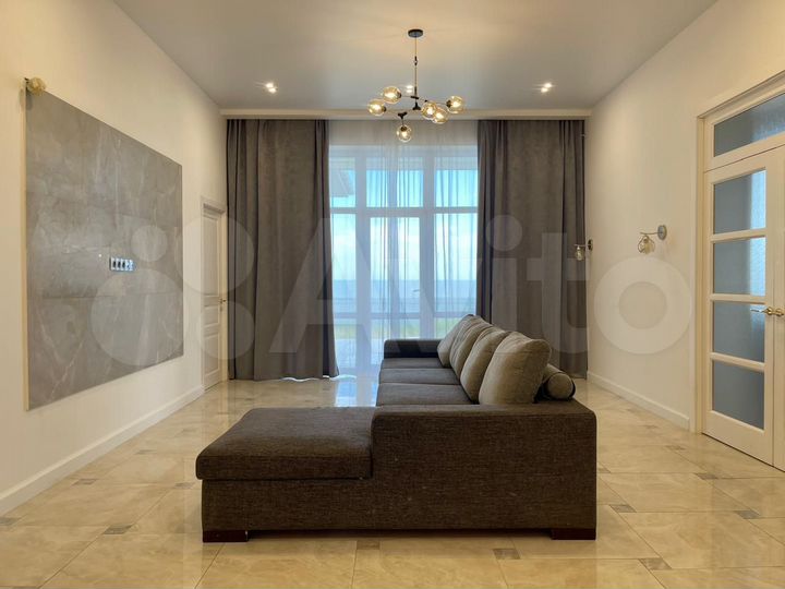 Дом 200 м² на участке 16 сот.