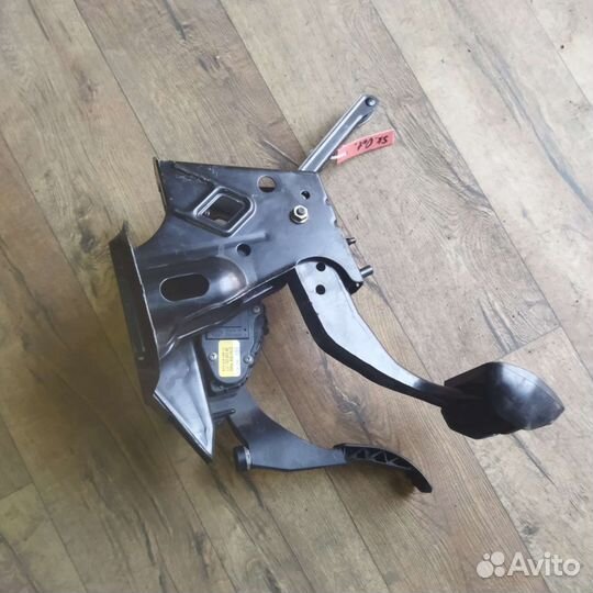 Педальный узел Volkswagen Polo