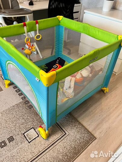 Манеж детский складной