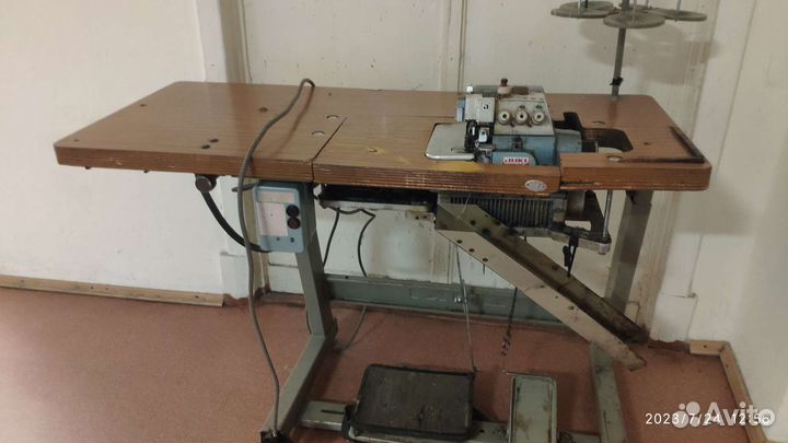 Швейная машина оверлок juki