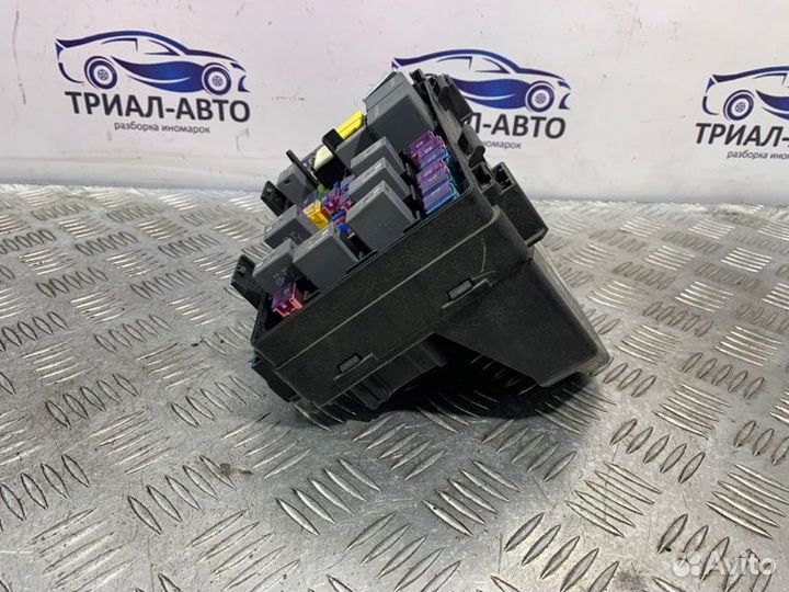 Блок предохранителей Jeep Grand Cherokee WK2 3.0