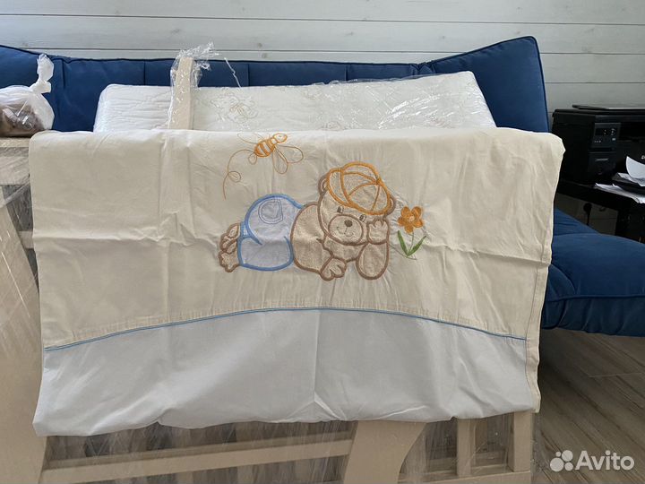 Кроватка комплект (матрас, одеяло, бортики)
