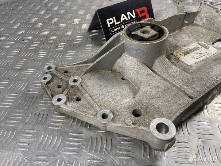 Подрамник Volkswagen Golf MK5 BVY 2007