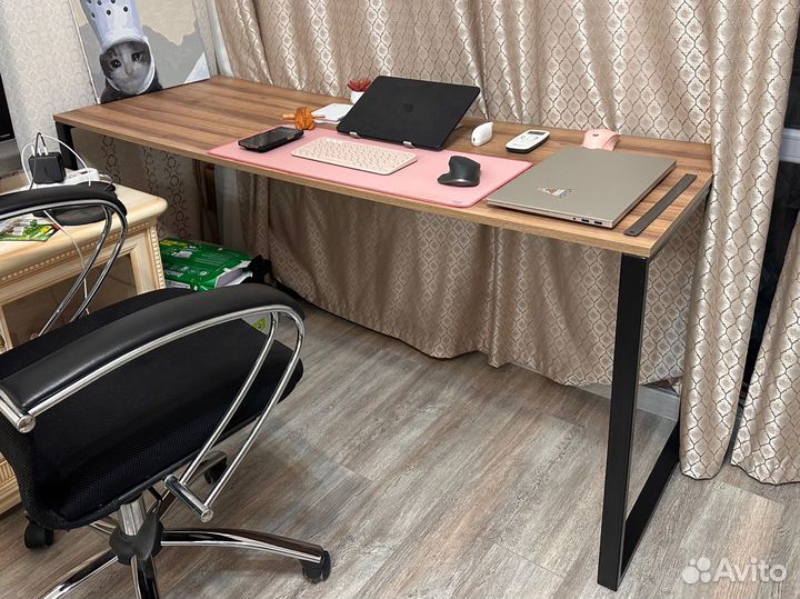 Офисный стол