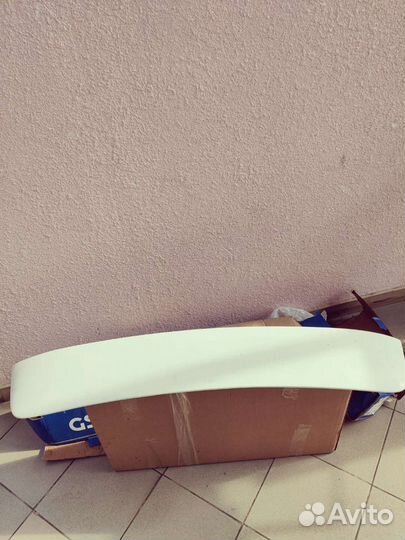 Спойлер на заднее стекло Ауди 100/а6 с4