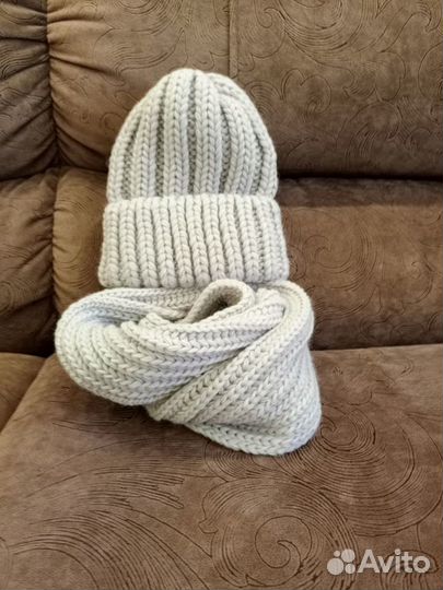 Зимняя шапка и снуд женский