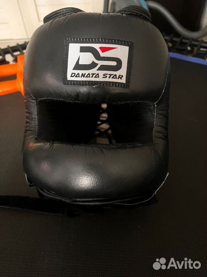Шлем защитный,боксерский