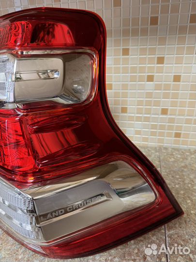 Фонарь задний правый Toyota Land Cruiser 150