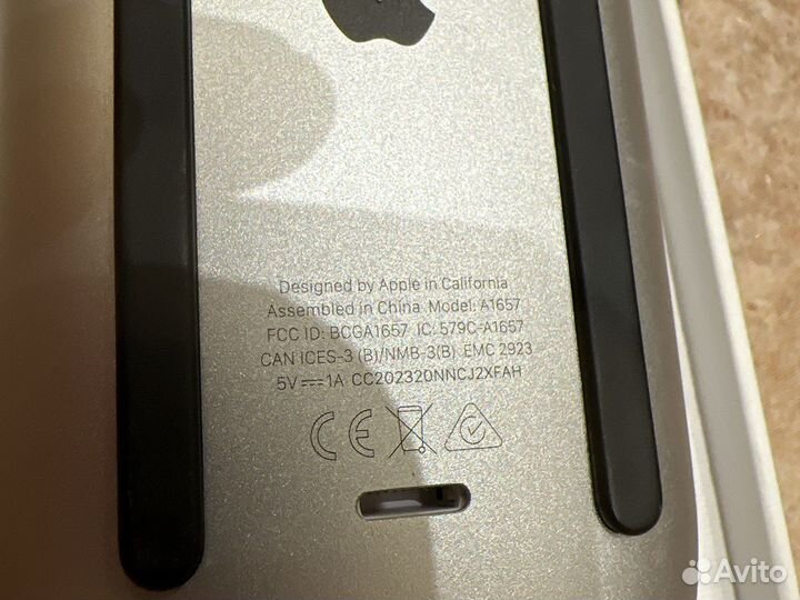 Мышь Apple magic mouse 2 A1657 (в отл. состоянии)