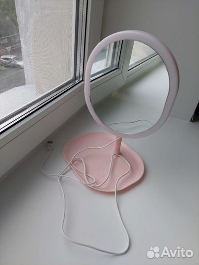 Зеркало косметическое с подсветкой