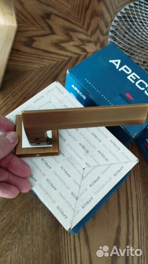 Дверные ручки