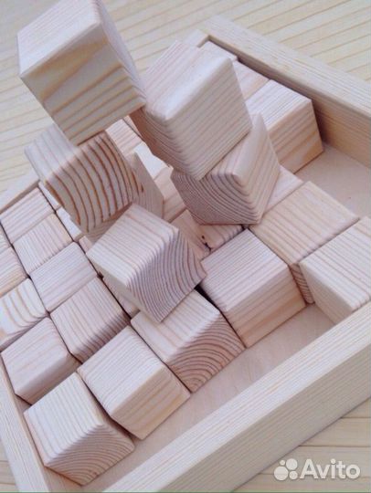 Набор деревянных кубиков