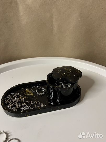 Шкатулка с подставкой