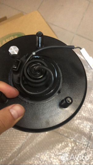 Пневмостойка передн Land Rover LR020001 Оригинал