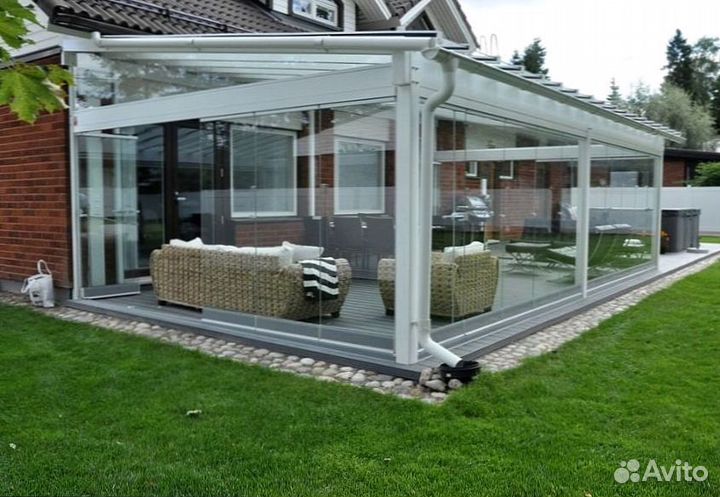 Безрамное раздвижное остекление