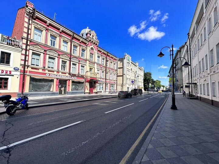 Продам здание, 967 м²