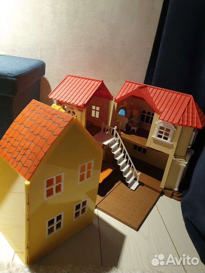 Домик кукольный