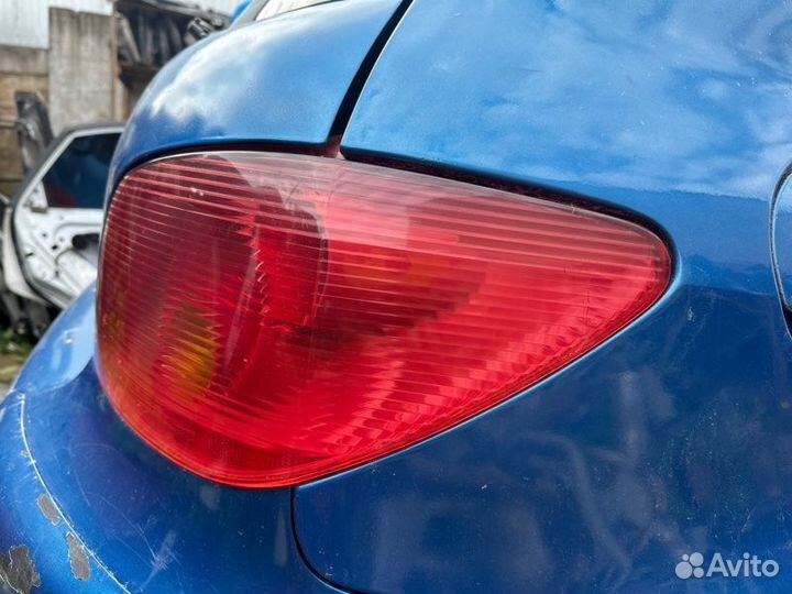Фонарь задний правый Peugeot 307 хетчбек KFW TU3JP
