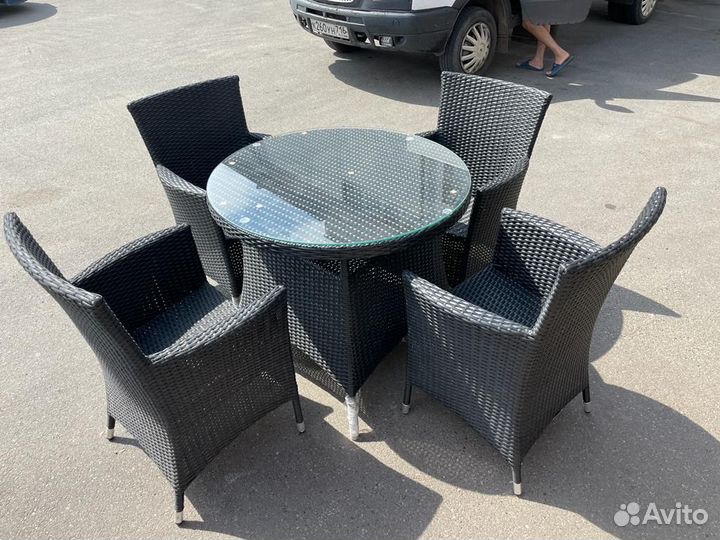 Обеденная группа Палермо из ротанга