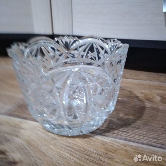 Хрустальная ваза