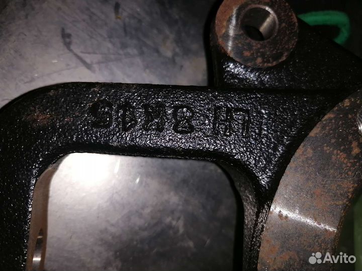 Левый передний кулак SsangYong