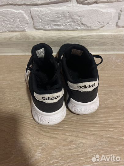 Кросовки adidas для мальчика (eu 37, ru 36)