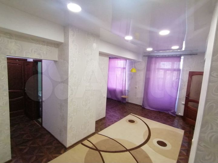 2-к. квартира, 48 м², 3/3 эт.