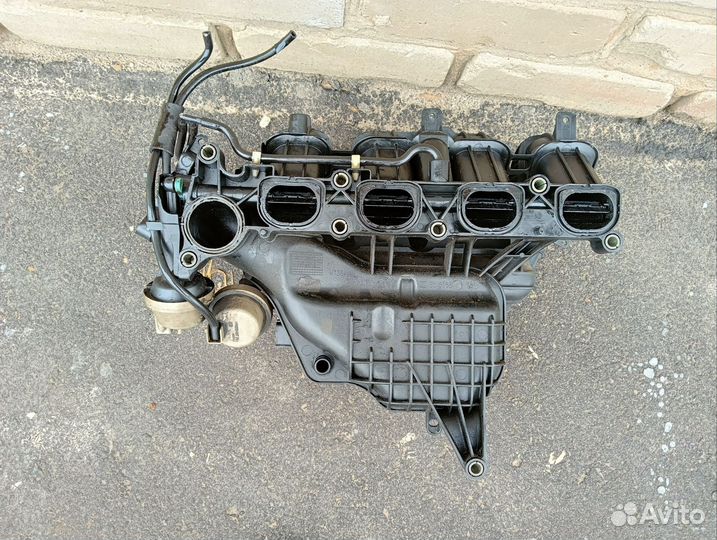 Впускной коллектор ford Focus 2 1.8
