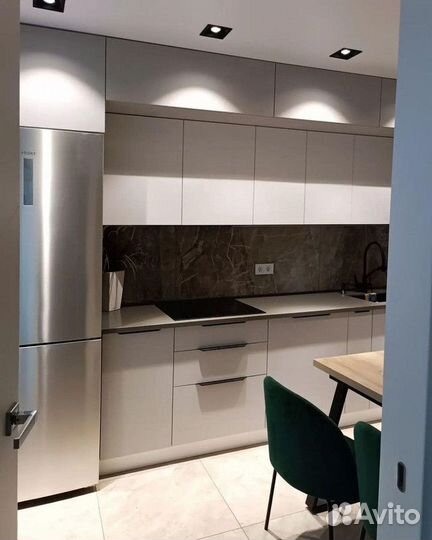 Кухня под потолок