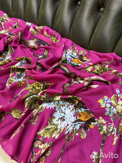 Палантин Dolce Gabbana широкий шарф. Шерсть