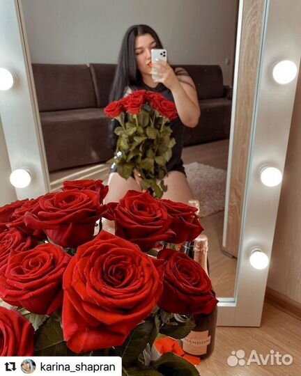 Гримерное зеркало с лампочками