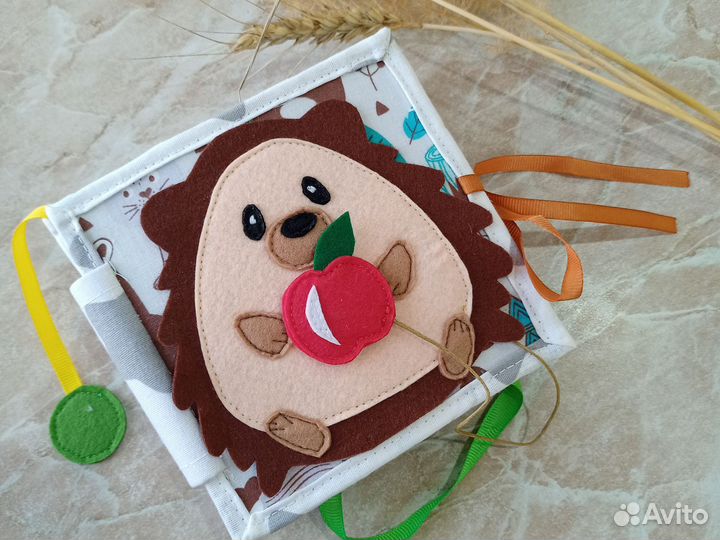 Развивающая книжка из фетра