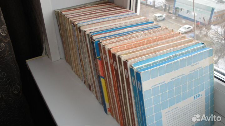 Катушки с записью на ленте 