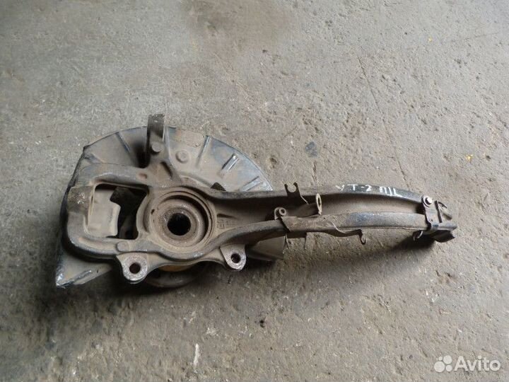 Кулак поворотный передний левый VW Touareg 2002-20