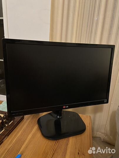 Монитор LG 22 60Гц