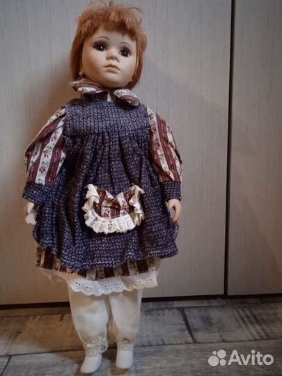 Кукла фарфоровая коллекционная