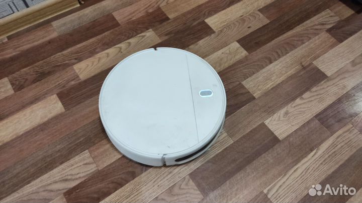 Xiaomi Mi Robot Vacuum-Mop Essential