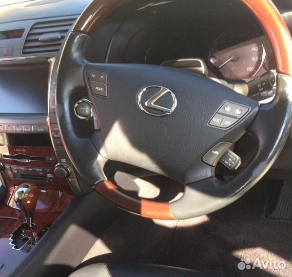 Lexus LS, 2008