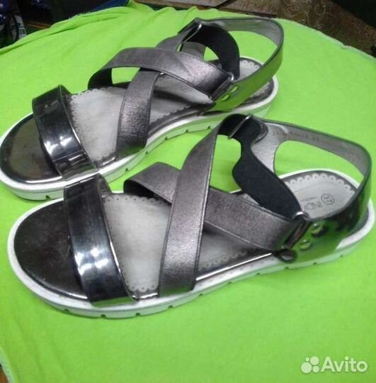 Сандалии,туфли и кеды для девочки,36-37размер