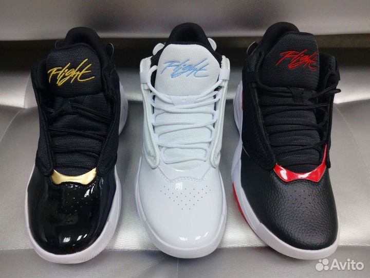 Nike air Jordan max aura 4