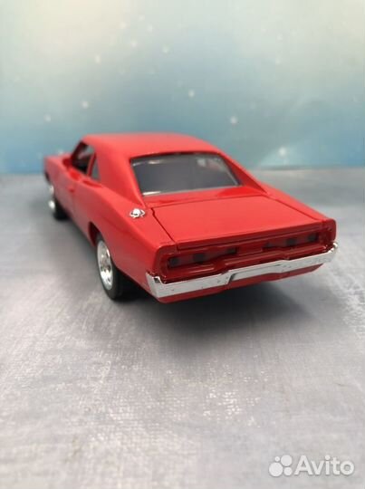 Модель автомобиля dodge charger R/T 1970 металл