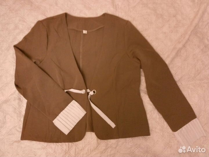 Костюм женский нарядный