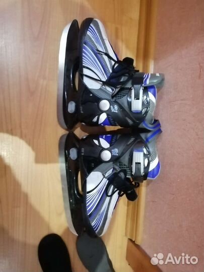 Коньки хоккейные