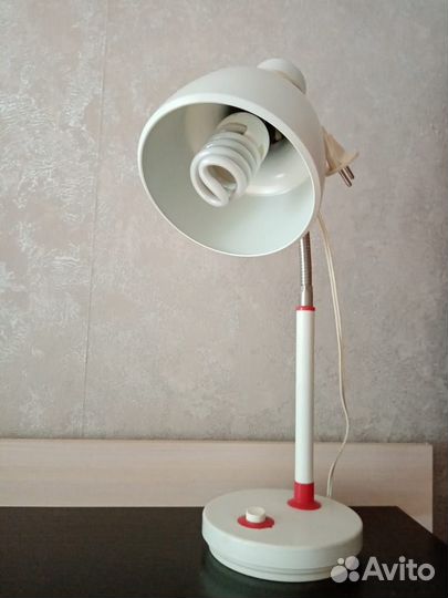 Лампа настольная