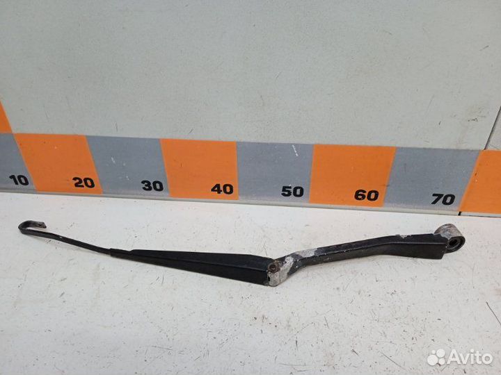 Поводок стеклоочистителя передний левый Vortex