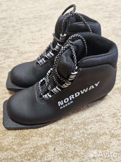 Лыжные ботинки Nordway 39 р