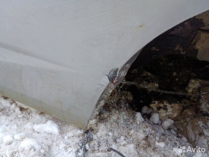 Крыло заднее левое Mercury/Ford Cougar