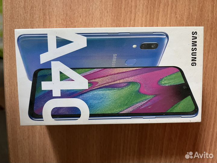 Samsung Galaxy A40, 4/64 ГБ