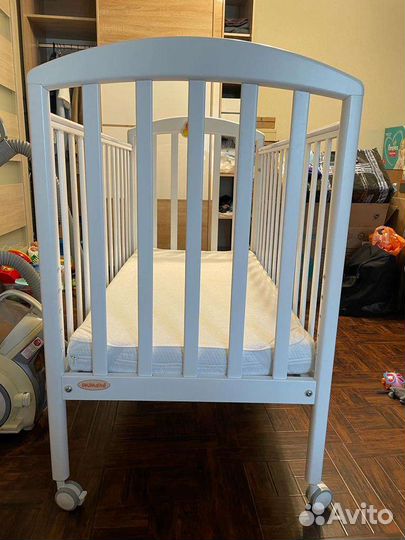 Кровать Papaloni и матрас Traumeland