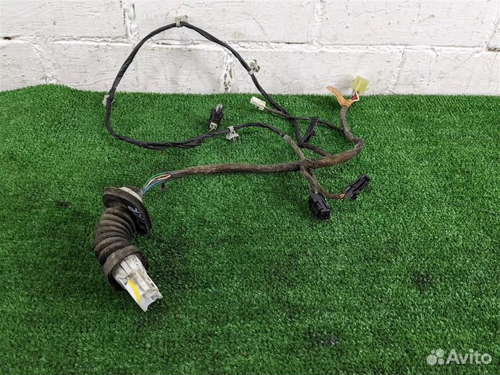 Проводка двери задней правой Ssangyong Rexton 2005